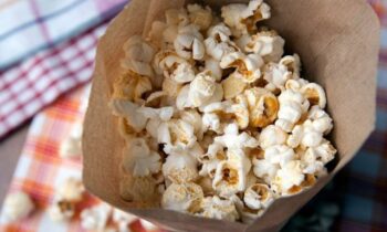 Popcorn salé : 5 atouts du maïs à éclater français